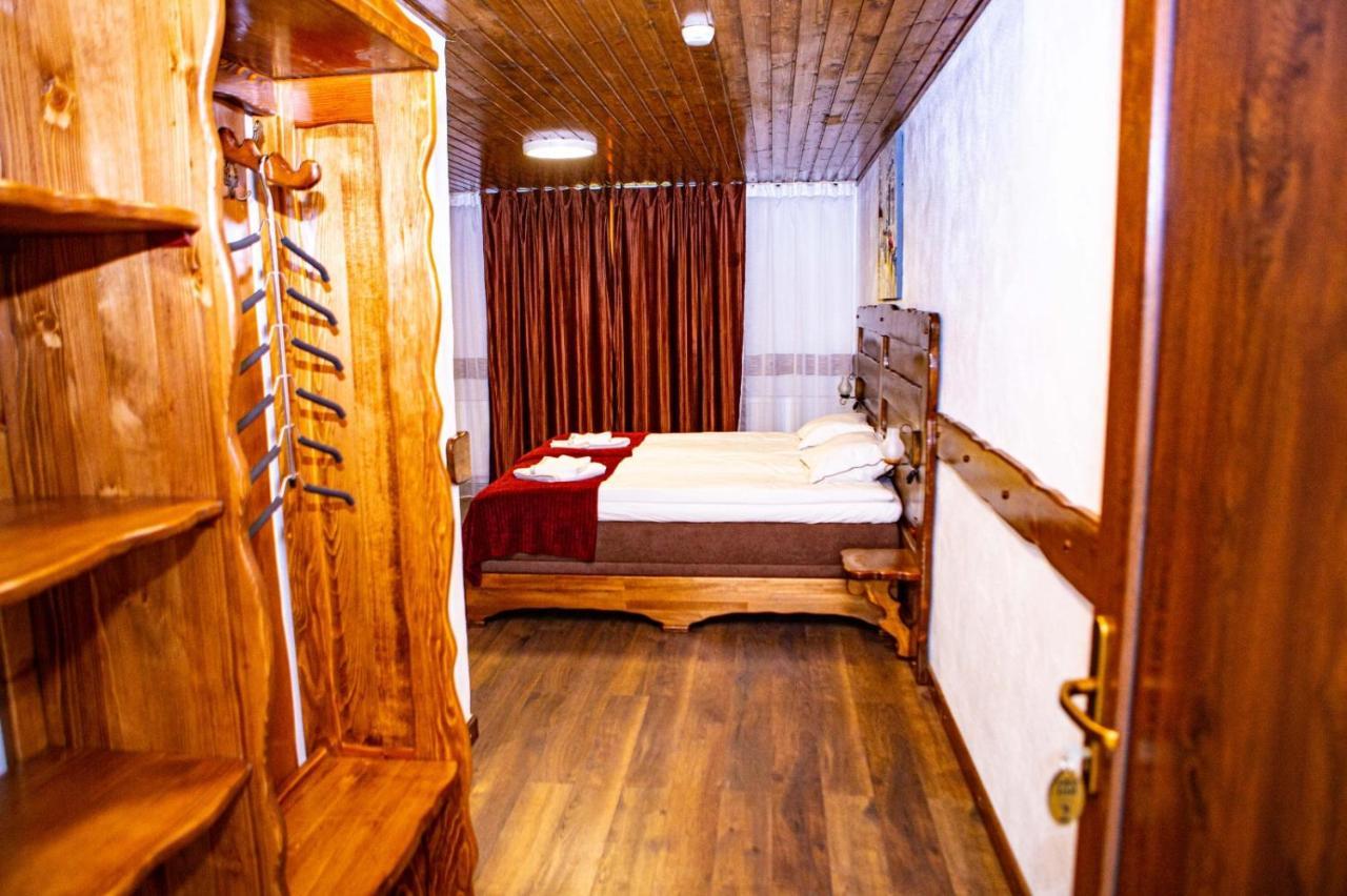 Hotel Vila Swe Sar Curtea de Argeş Zewnętrze zdjęcie