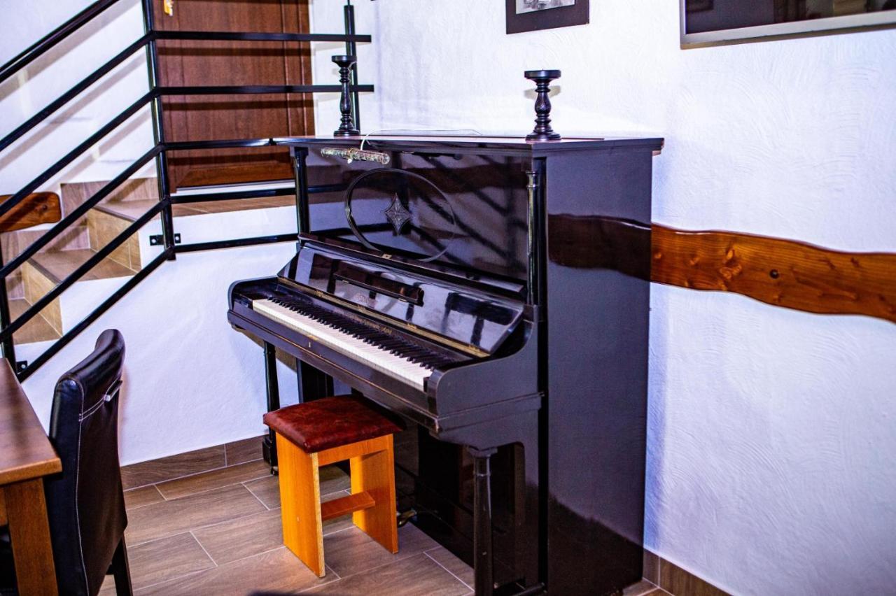 Hotel Vila Swe Sar Curtea de Argeş Zewnętrze zdjęcie