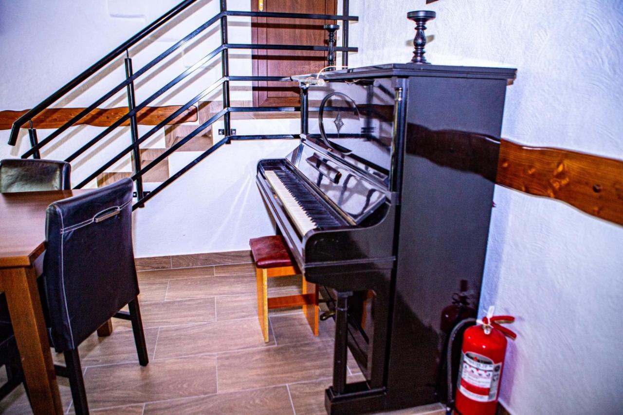 Hotel Vila Swe Sar Curtea de Argeş Zewnętrze zdjęcie