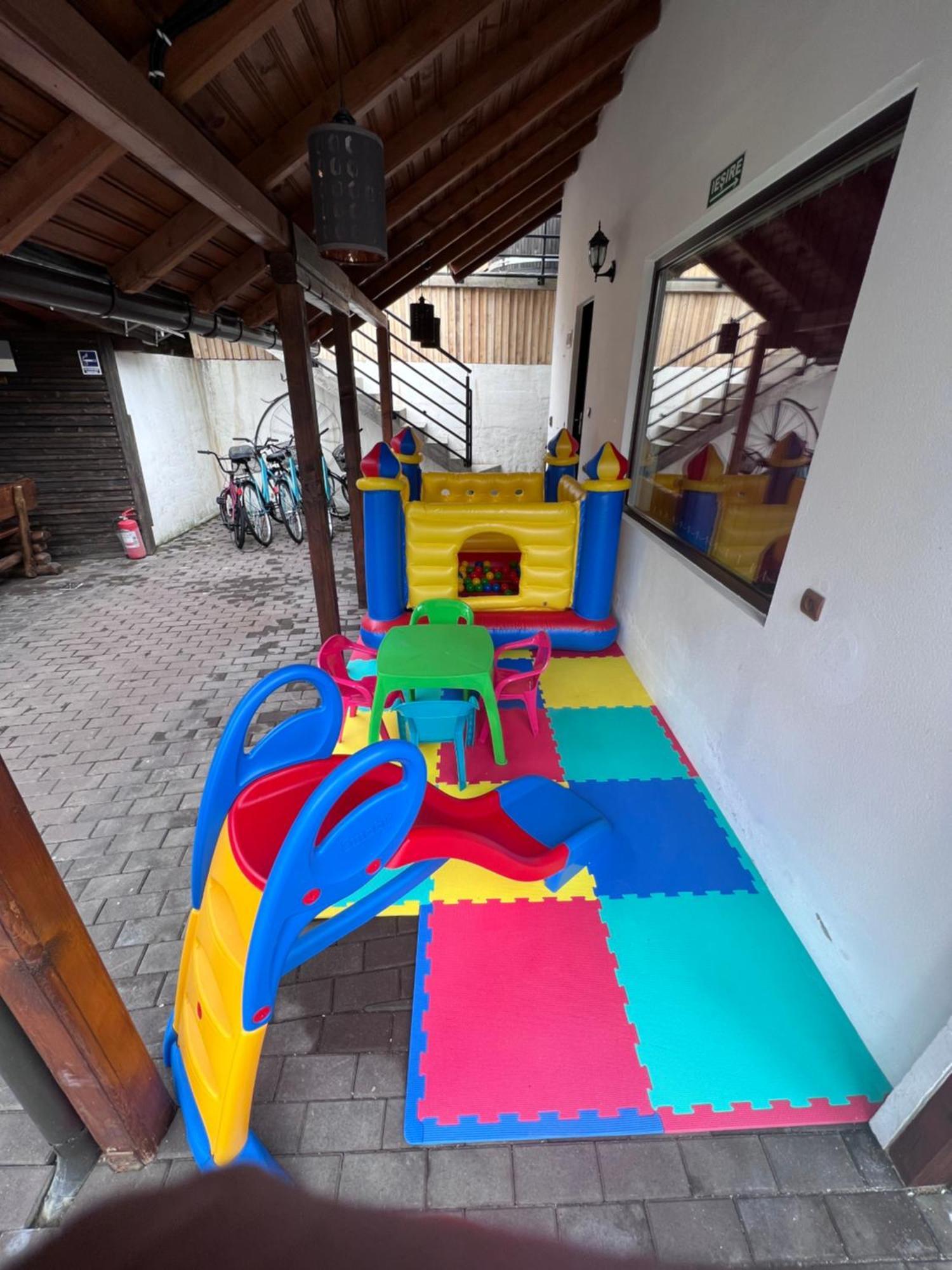 Hotel Vila Swe Sar Curtea de Argeş Zewnętrze zdjęcie